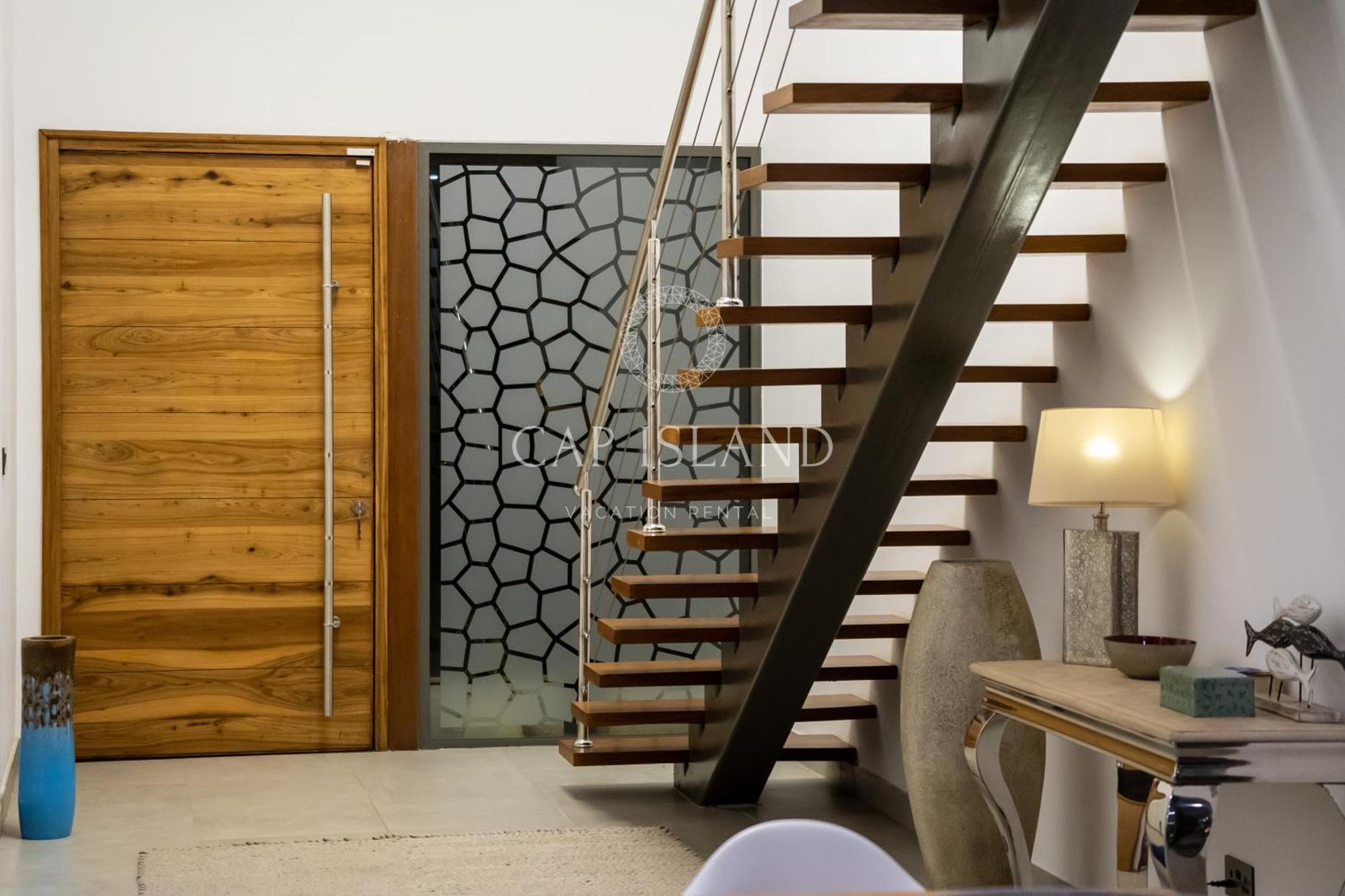 4 Chambres, Moderne, Piscine, A Proche Des Plages